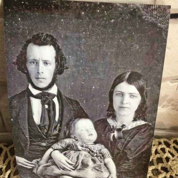 Post Mortem Reprint Photo Young Couple & Infant Daughter 1800’s Past Odd Bizarre - Picture 8 of 8